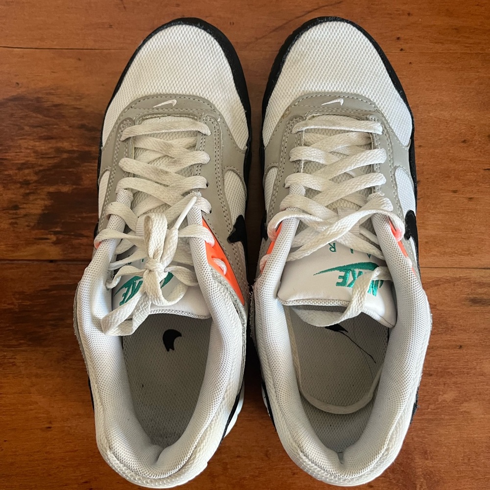 Women’s Nike Air Max Correlate